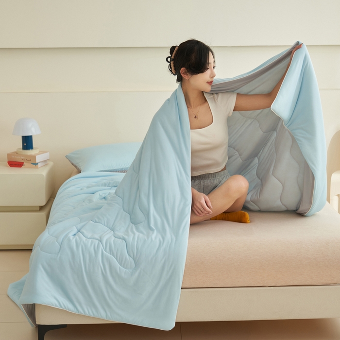 91家纺网 家纺一手货源 找家纺 畅销被业 2026新款凉感丝抗菌羽丝棉夏被夏凉被空调被 蓝色-浅灰