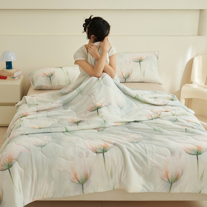 91家纺网 家纺一手货源 找家纺 畅销被业 2026新款卡通印花跨境外贸有氨凉感丝冰淇淋夏凉被空调被 国色天香