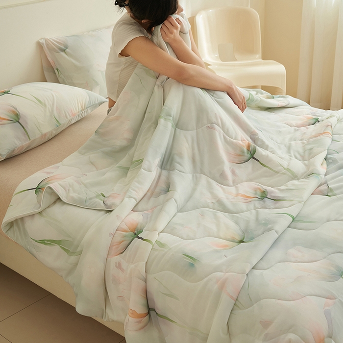 91家纺网 家纺一手货源 找家纺 畅销被业 2026新款卡通印花跨境外贸有氨凉感丝冰淇淋夏凉被空调被 国色天香