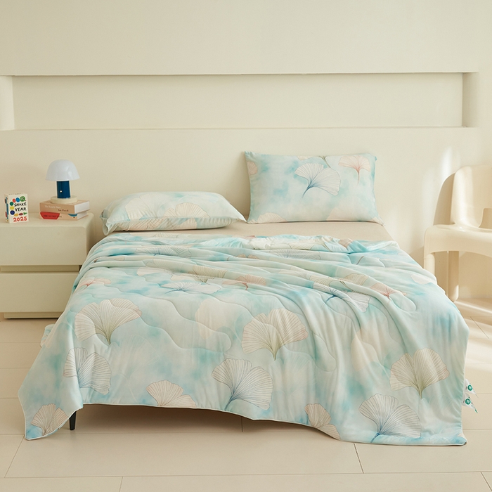 91家纺网 家纺一手货源 找家纺 畅销被业 2026新款卡通印花跨境外贸有氨凉感丝冰淇淋夏凉被空调被 银杏叶