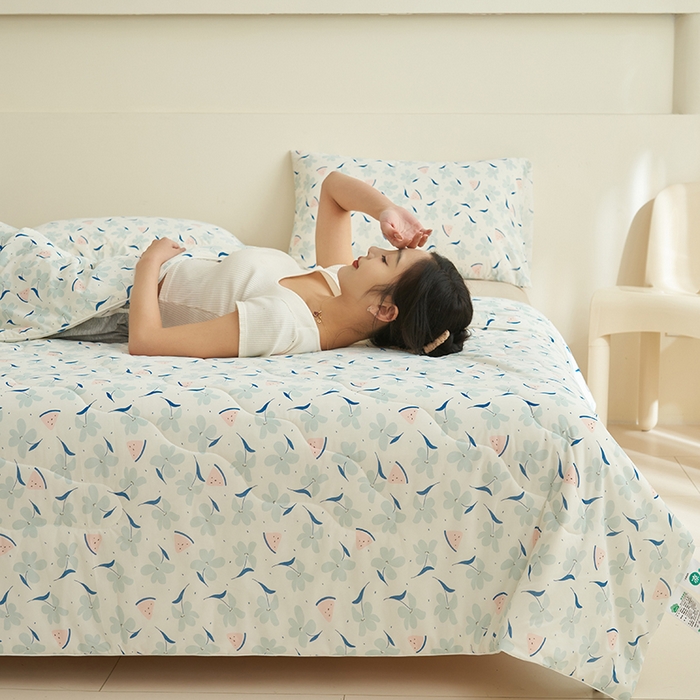 91家纺网 家纺一手货源 找家纺 畅销被业 2026新款卡通印花跨境外贸有氨凉感丝冰淇淋夏凉被空调被 顶呱呱