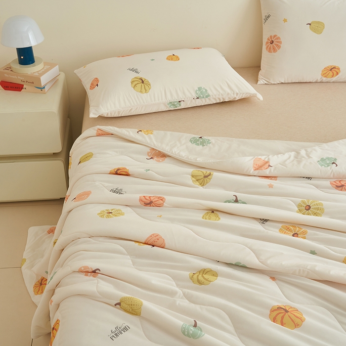 91家纺网 家纺一手货源 找家纺 畅销被业 2026新款卡通印花跨境外贸有氨凉感丝冰淇淋夏凉被空调被 小南瓜