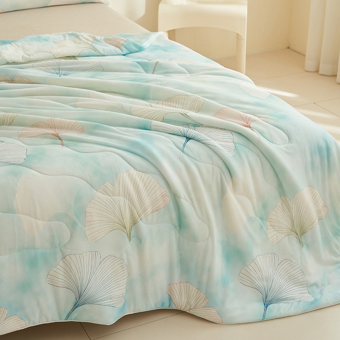 91家纺网 家纺一手货源 找家纺 畅销被业 2026新款卡通印花跨境外贸有氨凉感丝冰淇淋夏凉被空调被 银杏叶