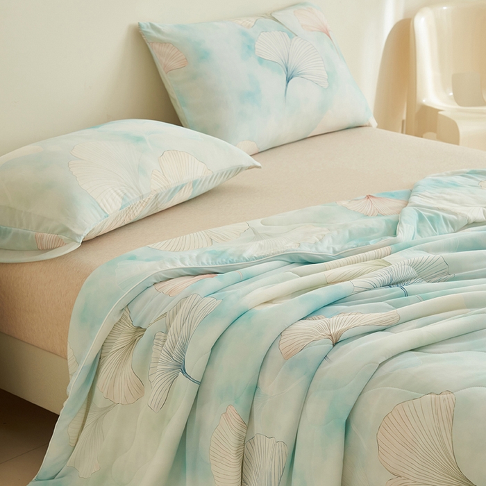 91家纺网 家纺一手货源 找家纺 畅销被业 2026新款卡通印花跨境外贸有氨凉感丝冰淇淋夏凉被空调被 银杏叶