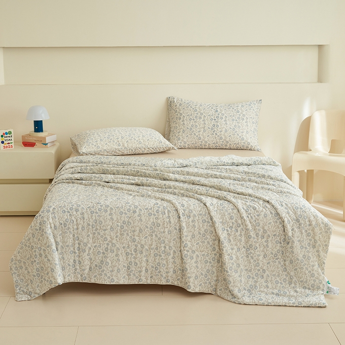 91家纺网 家纺一手货源 找家纺 畅销被业 2026新款卡通印花跨境外贸有氨凉感丝冰淇淋夏凉被空调被 小碎花