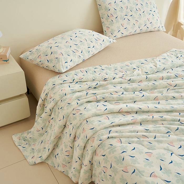 91家纺网 家纺一手货源 找家纺 畅销被业 2026新款卡通印花跨境外贸有氨凉感丝冰淇淋夏凉被空调被 顶呱呱