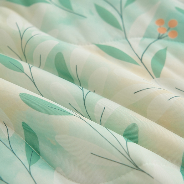 91家纺网 家纺一手货源 找家纺 畅销被业 2026新款卡通印花跨境外贸有氨凉感丝冰淇淋夏凉被空调被 绿风铃