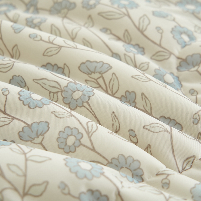 91家纺网 家纺一手货源 找家纺 畅销被业 2026新款卡通印花跨境外贸有氨凉感丝冰淇淋夏凉被空调被 小碎花