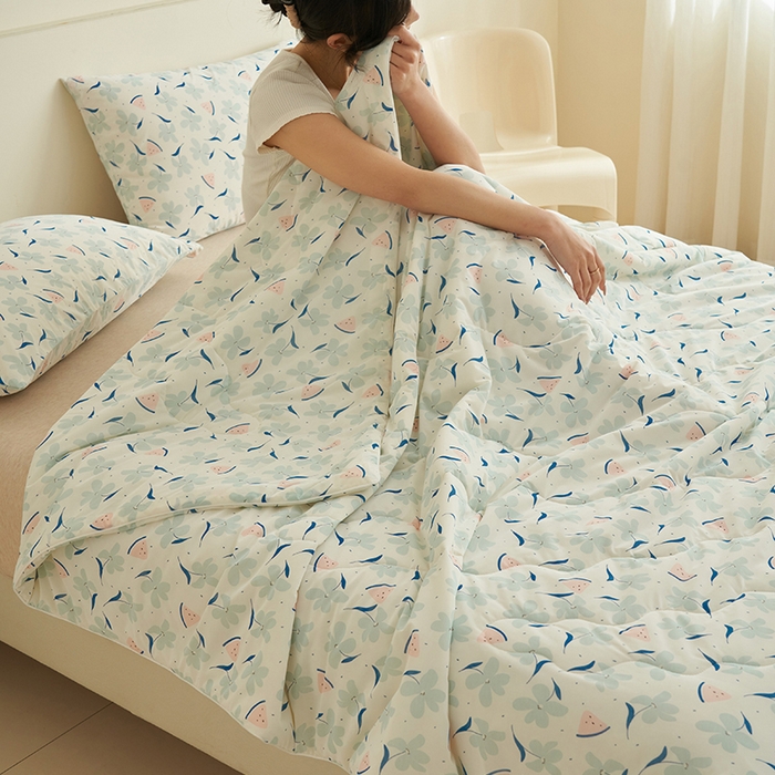 91家纺网 家纺一手货源 找家纺 畅销被业 2026新款卡通印花跨境外贸有氨凉感丝冰淇淋夏凉被空调被 顶呱呱