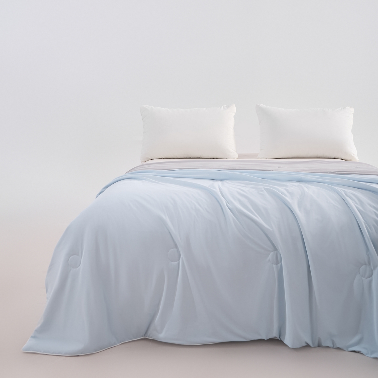 91家纺网 家纺一手货源 找家纺 苏羿家纺 2026春夏新款A类踩棉工艺凉感丝纯色夏被空调被夏凉被 被子被芯 绅士灰+天空蓝