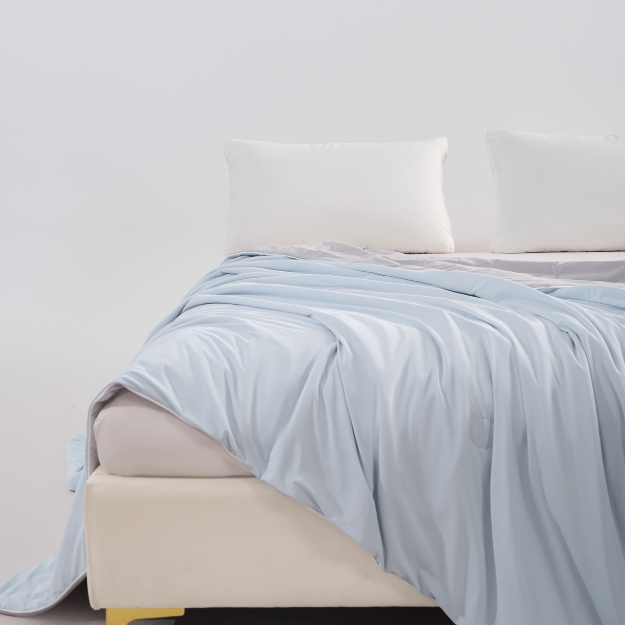 91家纺网 家纺一手货源 找家纺 苏羿家纺 2026春夏新款A类踩棉工艺凉感丝纯色夏被空调被夏凉被 被子被芯 绅士灰+天空蓝