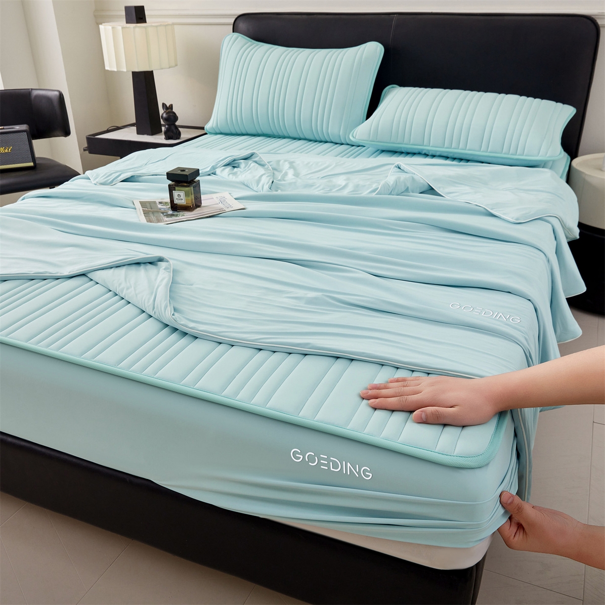 91家纺网 家纺一手货源 找家纺 雯豆家纺 2026春夏新款氨纶凉感丝床笠夏被四件套0.28凉感值空调被子被芯 知夏-水绿