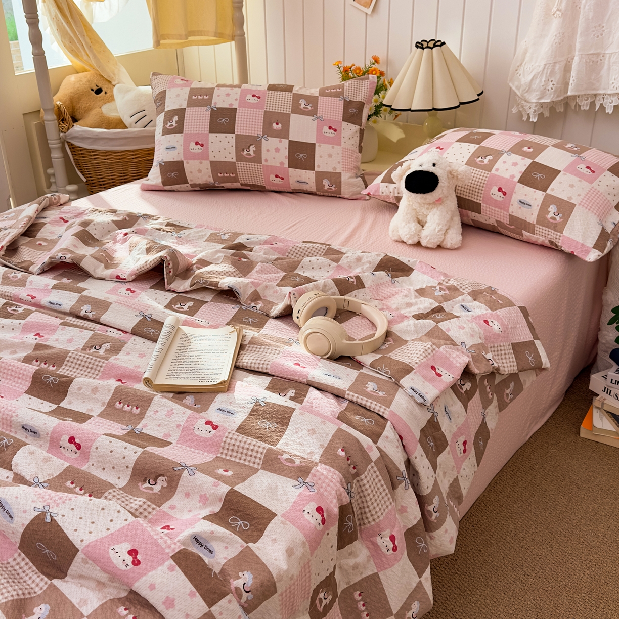 91家纺网 家纺一手货源 找家纺 2026新款泡芙棉卡通夏被四件套双层纱单夏被 夏被-木马甜梦格