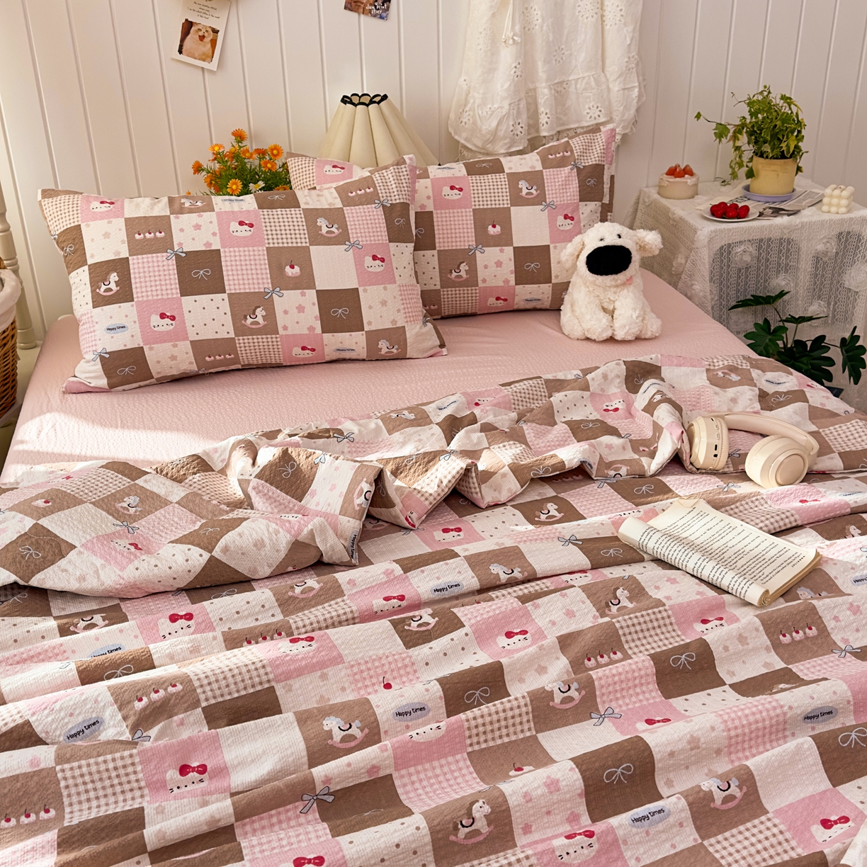 91家纺网 家纺一手货源 找家纺 2026新款泡芙棉卡通夏被四件套双层纱单夏被 夏被-木马甜梦格