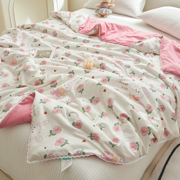 91家纺网 家纺一手货源 找家纺 畅销被业 2026新款A类水洗棉印花夏被空调被夏凉被 玫瑰小兔