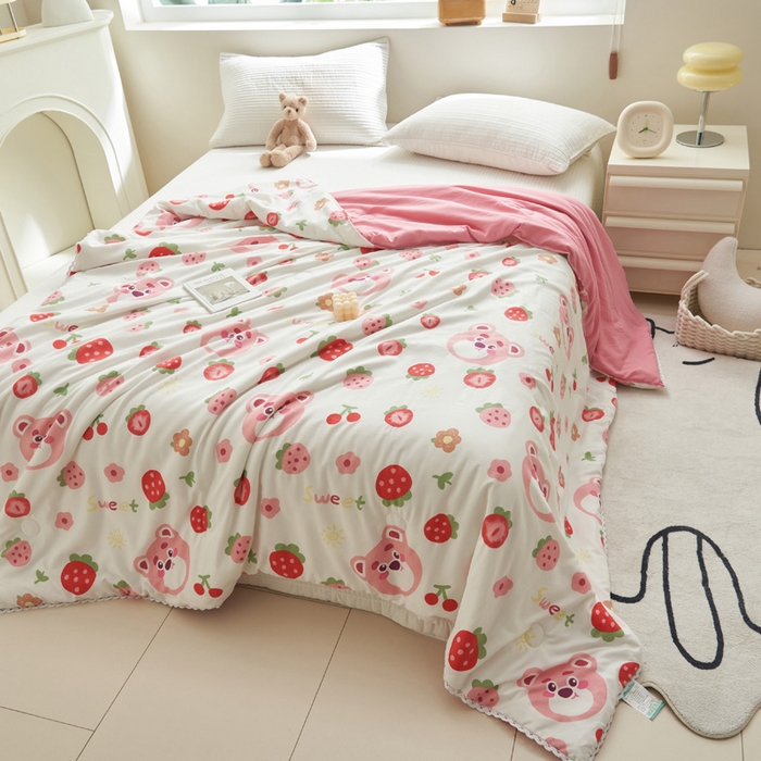 91家纺网 家纺一手货源 找家纺 畅销被业 2026新款A类水洗棉印花夏被空调被夏凉被 草莓蛋糕