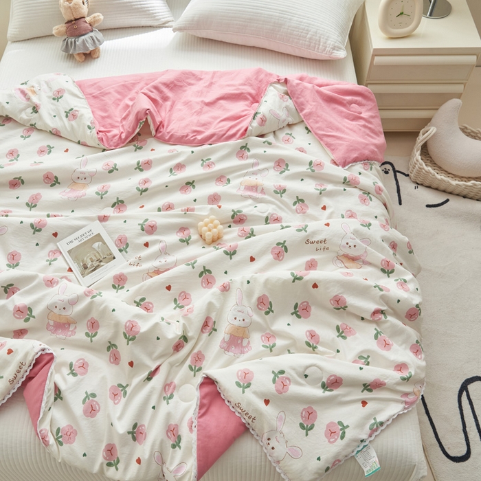 91家纺网 家纺一手货源 找家纺 畅销被业 2026新款A类水洗棉印花夏被空调被夏凉被 玫瑰小兔