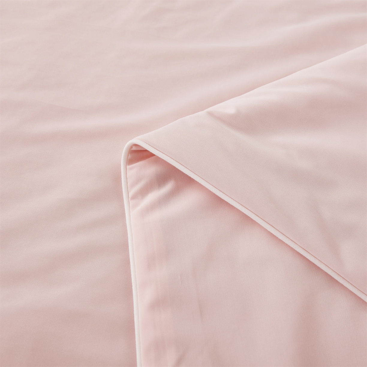 91家纺网 家纺一手货源 找家纺 雯豆家纺 2026春夏新款氨纶凉感丝床笠夏被四件套0.28凉感值空调被子被芯 知夏-粉