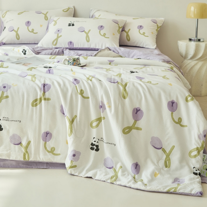 91家纺网 家纺一手货源 找家纺 畅销被业 2026新款A类泡芙棉印花夏被四件套 元气熊猫