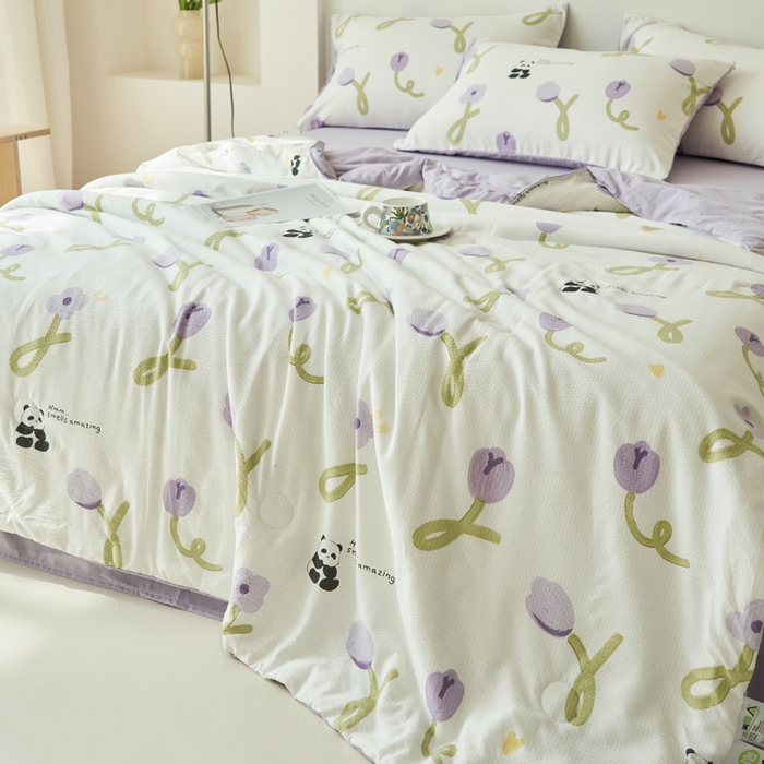 91家纺网 家纺一手货源 找家纺 畅销被业 2026新款A类泡芙棉印花夏被四件套 元气熊猫