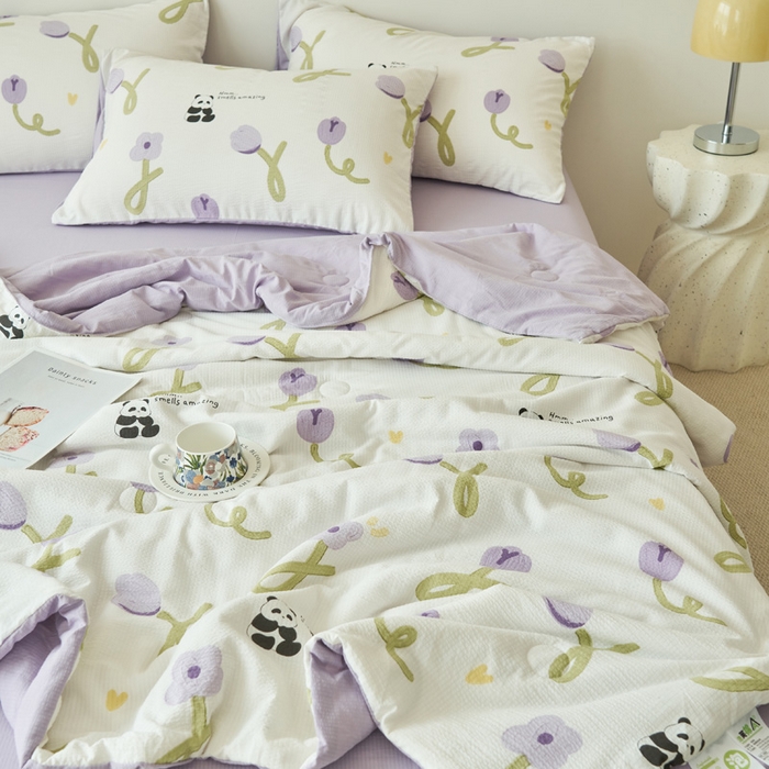 91家纺网 家纺一手货源 找家纺 畅销被业 2026新款A类泡芙棉印花夏被四件套 元气熊猫