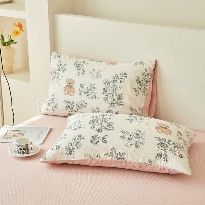 91家纺网 家纺一手货源 找家纺 畅销被业 2026新款A类泡芙棉印花夏被四件套 礼物熊