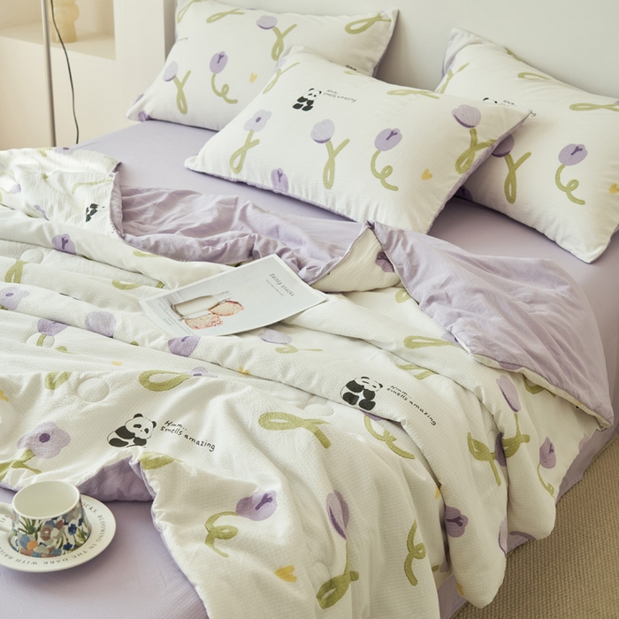 91家纺网 家纺一手货源 找家纺 畅销被业 2026新款A类泡芙棉印花夏被四件套 元气熊猫