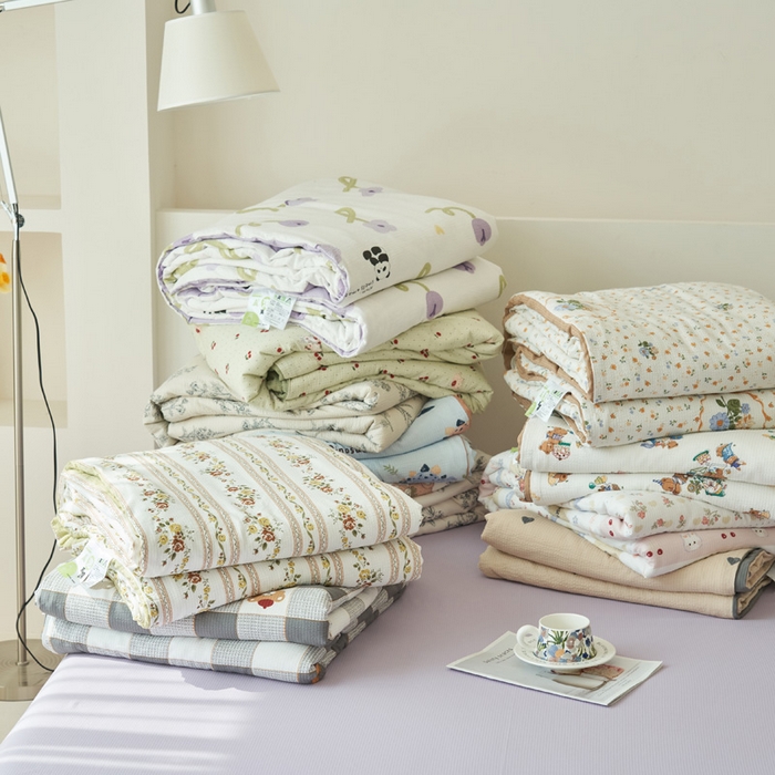 91家纺网 家纺一手货源 找家纺 畅销被业 2026新款A类泡芙棉印花夏被四件套 组合图