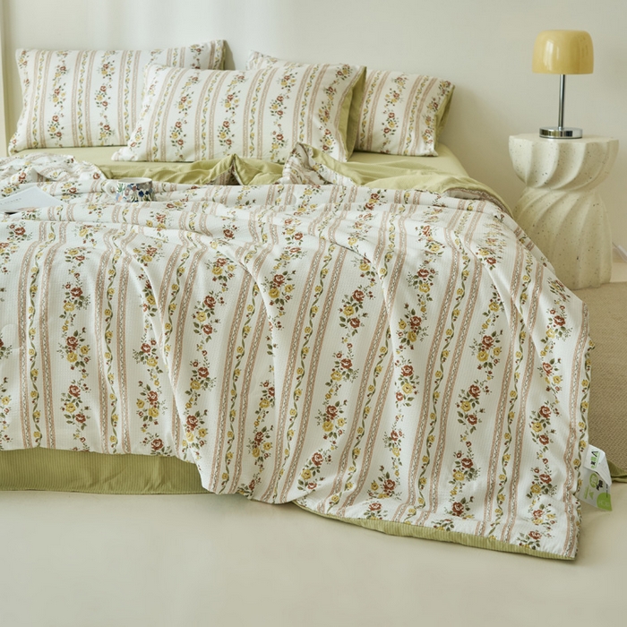 91家纺网 家纺一手货源 找家纺 畅销被业 2026新款A类泡芙棉印花夏被四件套 凯伦庄园