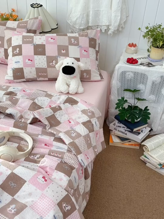 91家纺网 家纺一手货源 找家纺 2026新款泡芙棉卡通夏被四件套双层纱单夏被 夏被-木马甜梦格