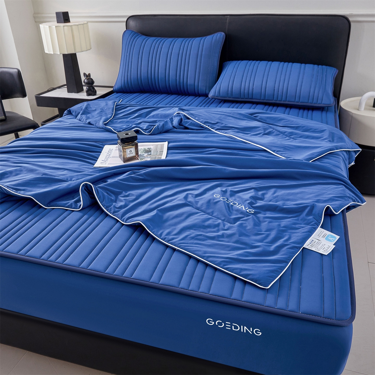 91家纺网 家纺一手货源 找家纺 雯豆家纺 2026春夏新款氨纶凉感丝床笠夏被四件套0.28凉感值空调被子被芯 知夏-黛蓝