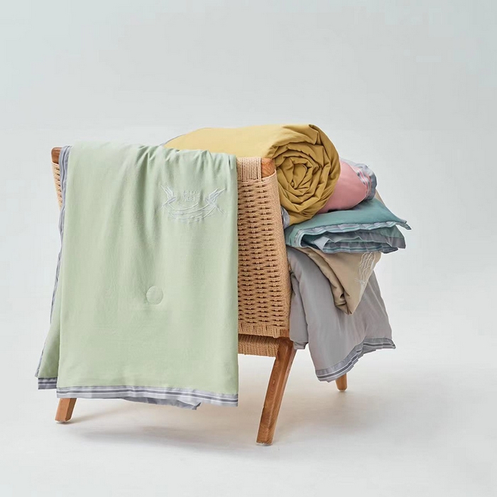 91家纺网 家纺一手货源 找家纺 畅销被业 2026新款燕窝蛋白夏被 被子被芯 夏凉被 大麦黄