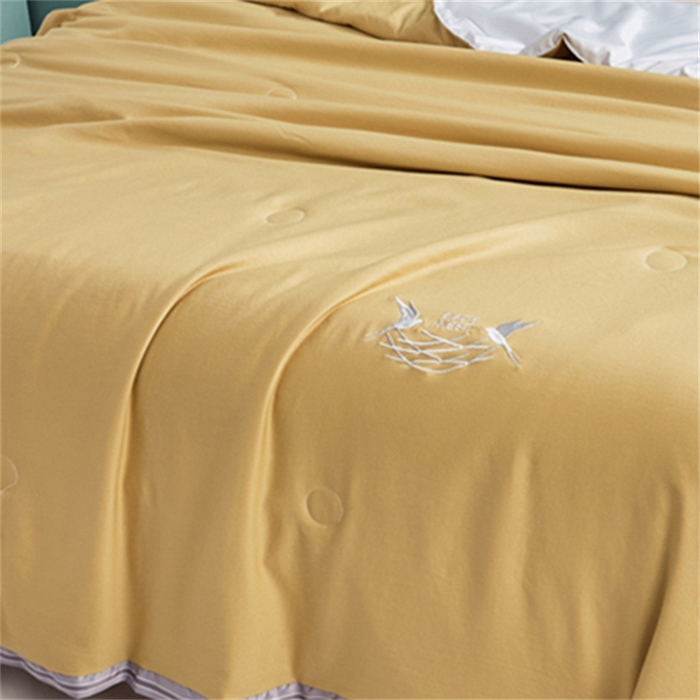 91家纺网 家纺一手货源 找家纺 畅销被业 2026新款燕窝蛋白夏被 被子被芯 夏凉被 大麦黄