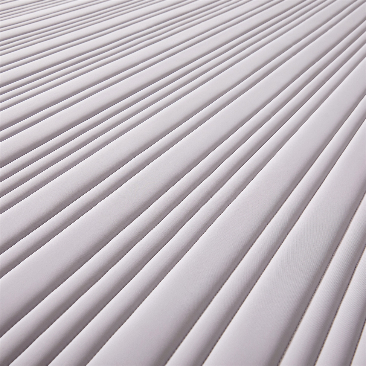 91家纺网 家纺一手货源 找家纺 雯豆家纺 2026春夏新款氨纶凉感丝床笠夏被四件套0.28凉感值空调被子被芯 知夏-浅灰