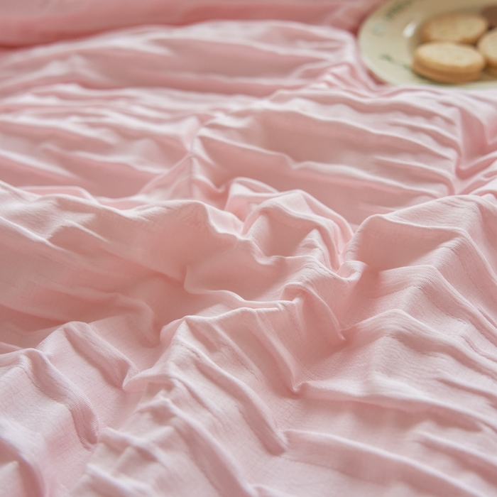 91家纺网 家纺一手货源 找家纺 畅销被业 2026新款泡泡纱水洗棉夏被四件套 被子被芯 泡泡纱-浅粉色