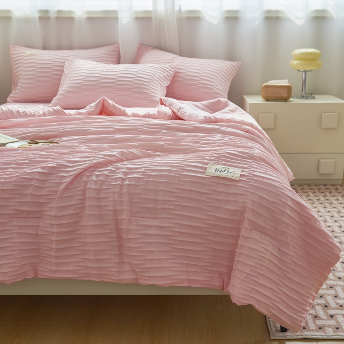 91家纺网 家纺一手货源 找家纺 畅销被业 2026新款泡泡纱水洗棉夏被四件套 被子被芯 泡泡纱-浅粉色