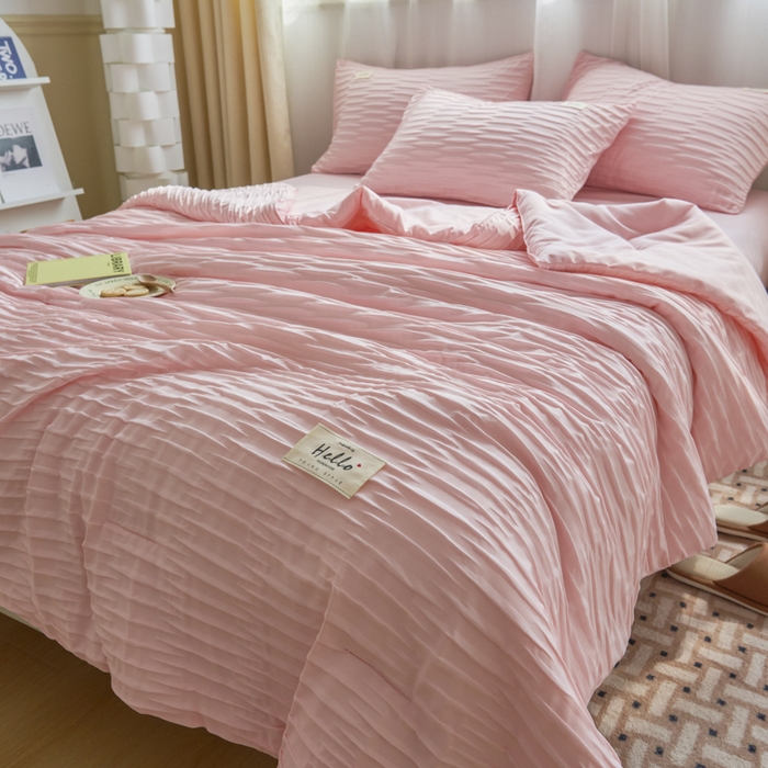 91家纺网 家纺一手货源 找家纺 畅销被业 2026新款泡泡纱水洗棉夏被四件套 被子被芯 泡泡纱-浅粉色