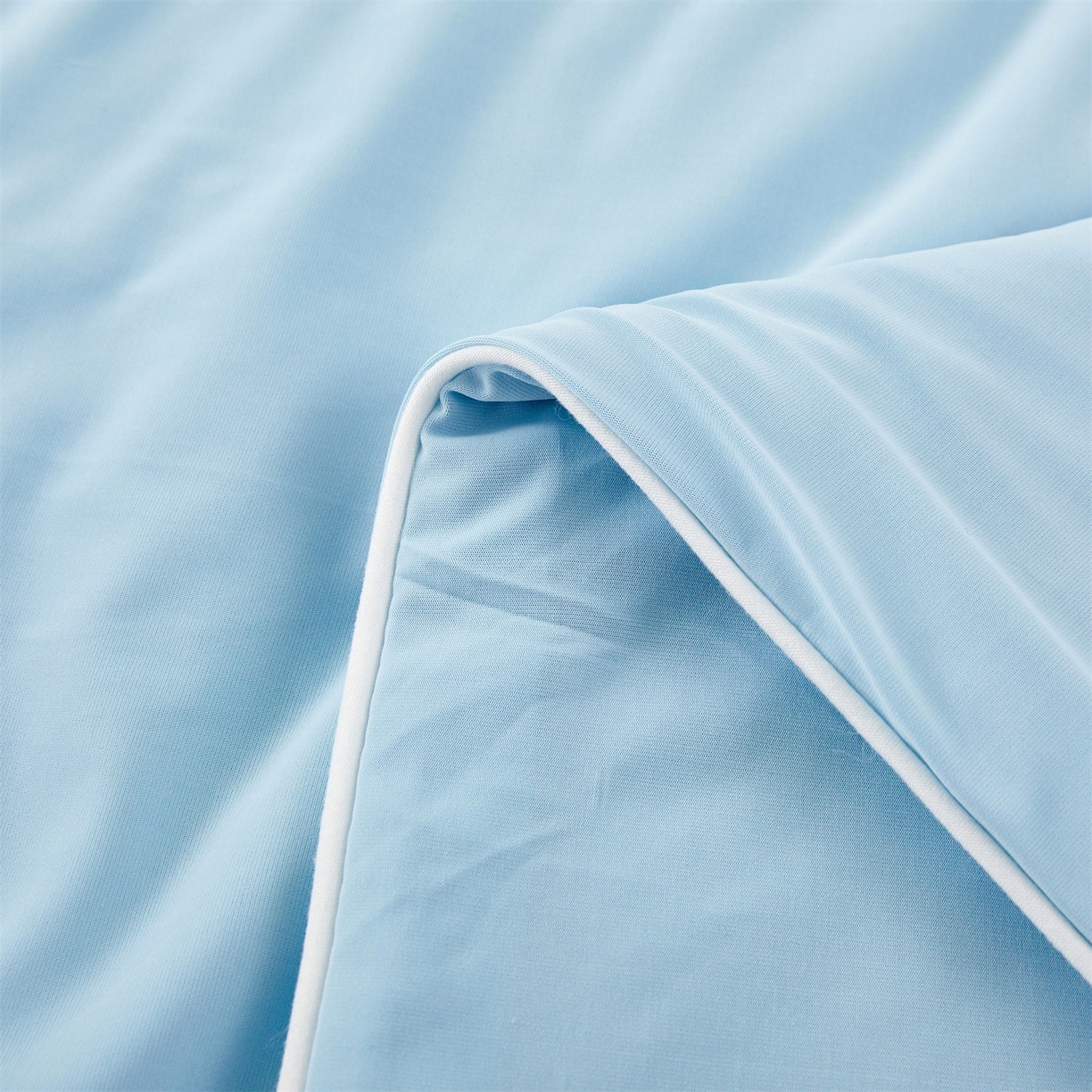 91家纺网 家纺一手货源 找家纺 雯豆家纺 2026春夏新款氨纶凉感丝床笠夏被四件套0.28凉感值空调被子被芯 知夏-水蓝