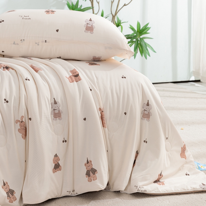 91家纺网 家纺一手货源 找家纺 苏羿家纺 2026春夏新款A类踩棉工艺凉感丝印花夏被夏凉被空调被 礼貌熊