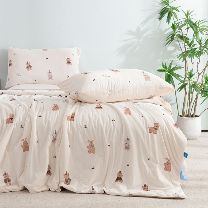 91家纺网 家纺一手货源 找家纺 苏羿家纺 2026春夏新款A类踩棉工艺凉感丝印花夏被夏凉被空调被 礼貌熊