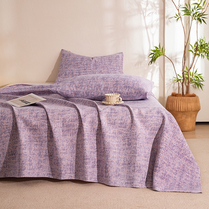 91家纺网 家纺一手货源 找家纺 博弈家纺   2026新款亲肤舒适原棉老粗布床单凉席三件套系列 洛文-紫