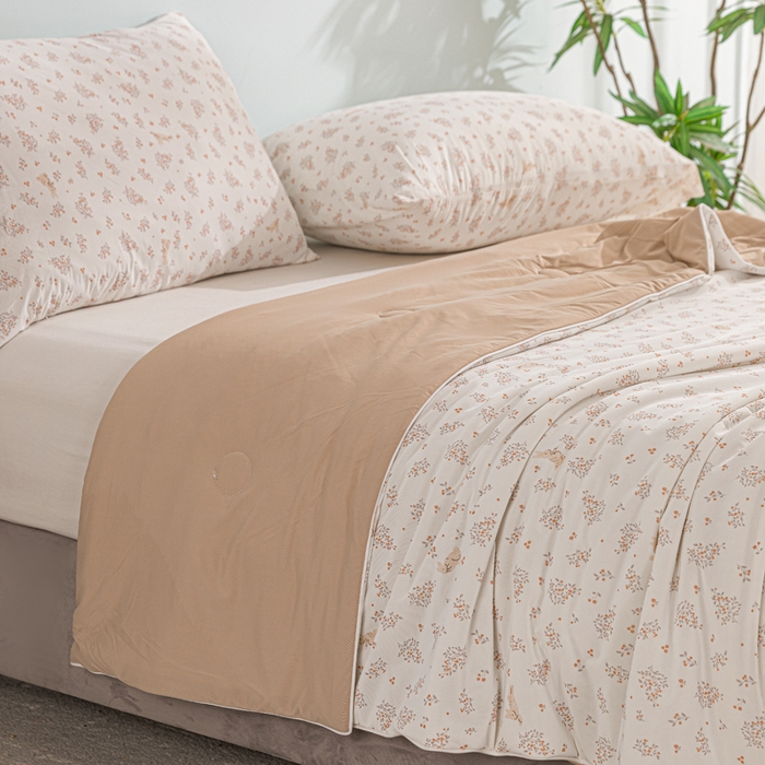 91家纺网 家纺一手货源 找家纺 苏羿家纺 2026春夏新款A类踩棉工艺凉感丝印花夏被夏凉被空调被 清怡