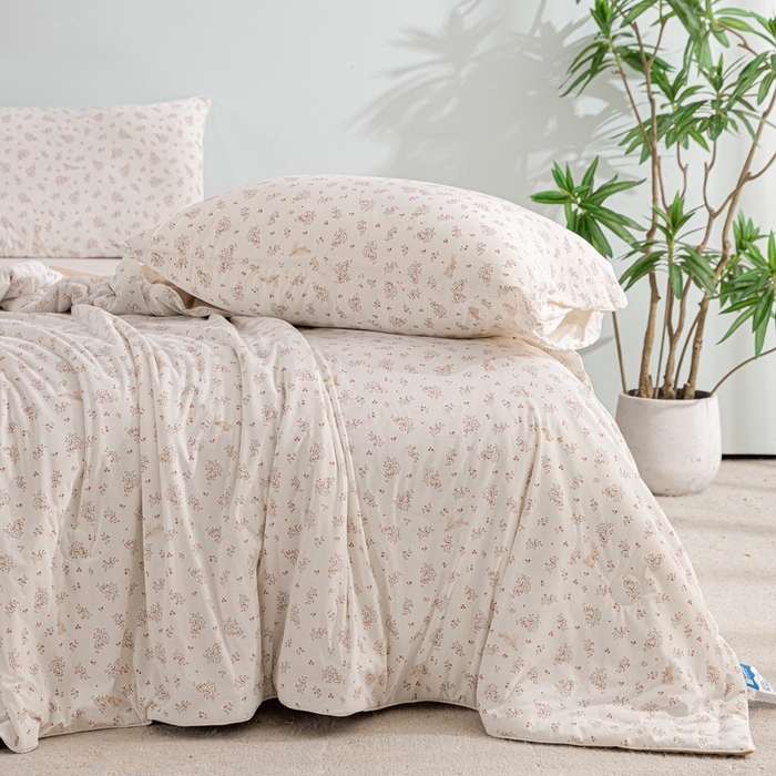 91家纺网 家纺一手货源 找家纺 苏羿家纺 2026春夏新款A类踩棉工艺凉感丝印花夏被夏凉被空调被 清怡