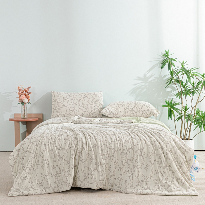 91家纺网 家纺一手货源 找家纺 苏羿家纺 2026春夏新款A类踩棉工艺凉感丝印花夏被夏凉被空调被 夏礼