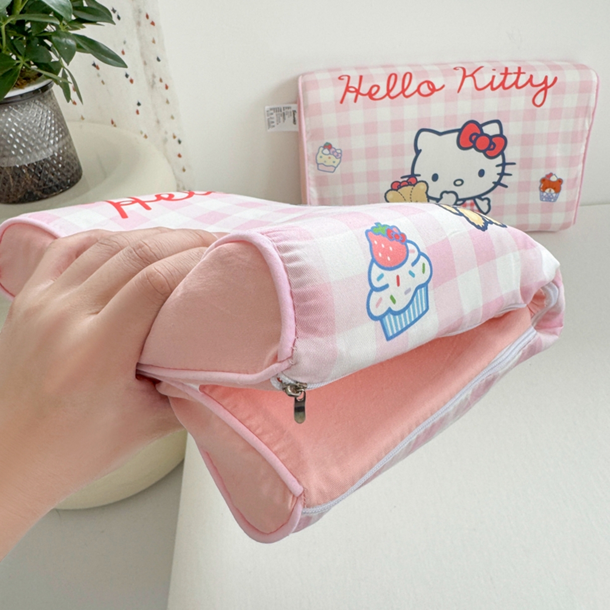 91家纺网 家纺一手货源 找家纺 花满路 2026新款卡通儿童三丽鸥枕头枕芯 粉格kt