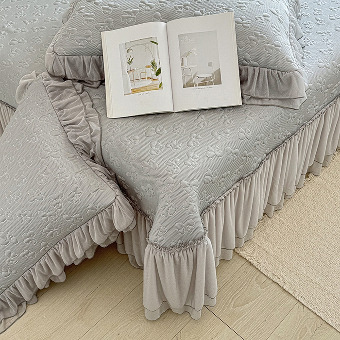 91家纺网 家纺一手货源 找家纺 金绣美居 2026新款PE高分子复合凉感席韩版床裙款凉席三件套-小确幸 （控价不低于159/169元）小确幸-灰色