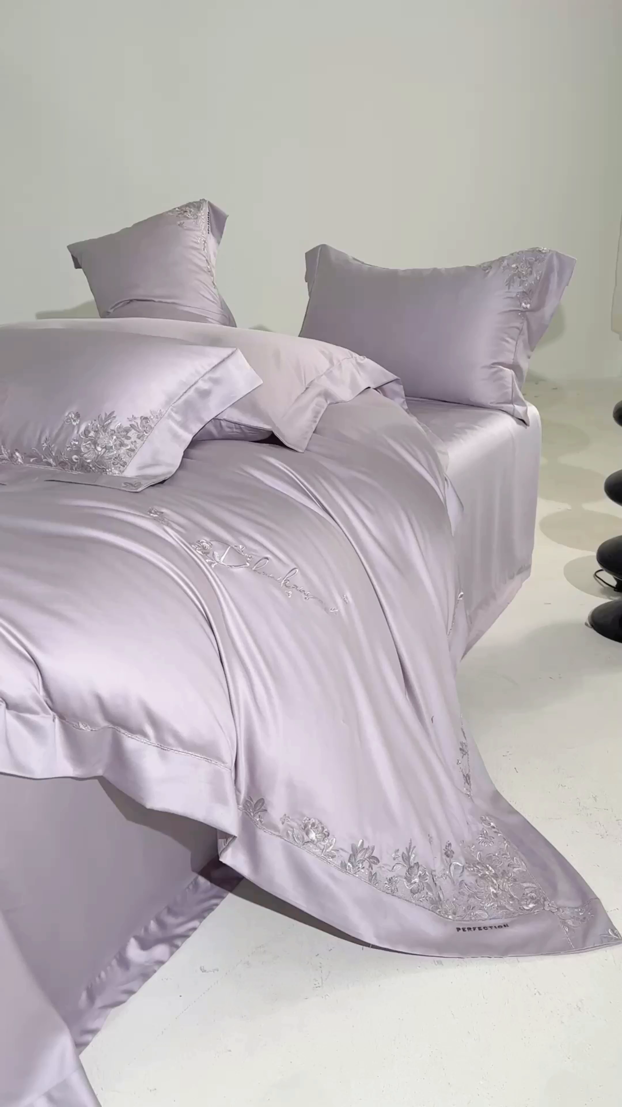 91家纺网 家纺一手货源 找家纺 诗黛尔 2026春夏新品 艾能棉刺绣 嘉伯丽尔系列 嘉伯丽尔-茉莉紫