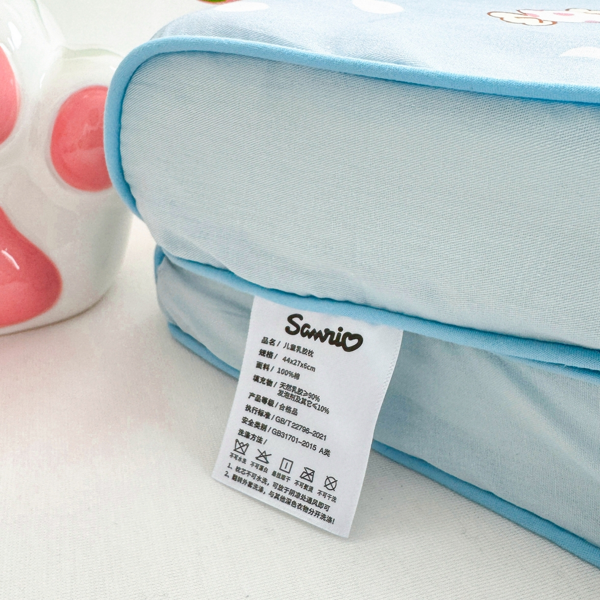 91家纺网 家纺一手货源 找家纺 花满路 2026新款卡通儿童三丽鸥枕头枕芯 浅蓝kitty