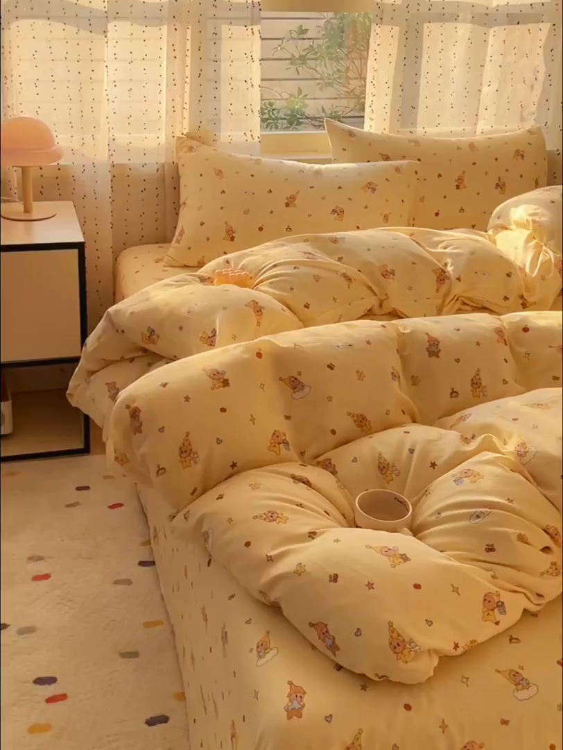 91家纺网 家纺一手货源 找家纺 感遇家纺 2026新款A类全棉有氧双层纱卡通四件套 星星人