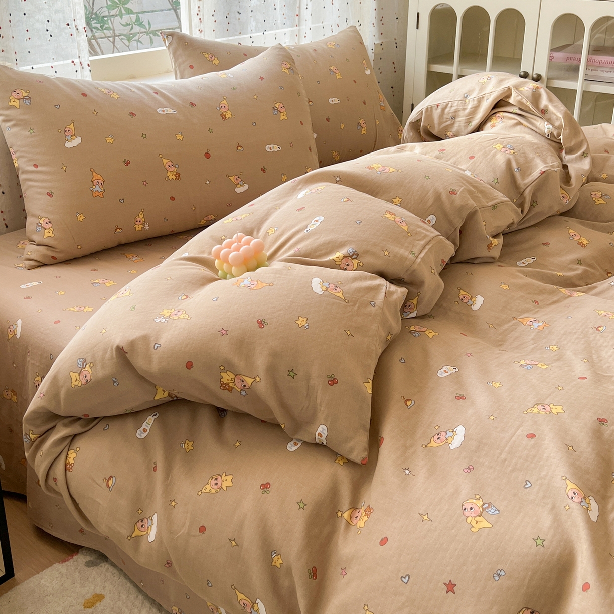 91家纺网 家纺一手货源 找家纺 感遇家纺 2026新款A类全棉有氧双层纱卡通四件套 星星人咖